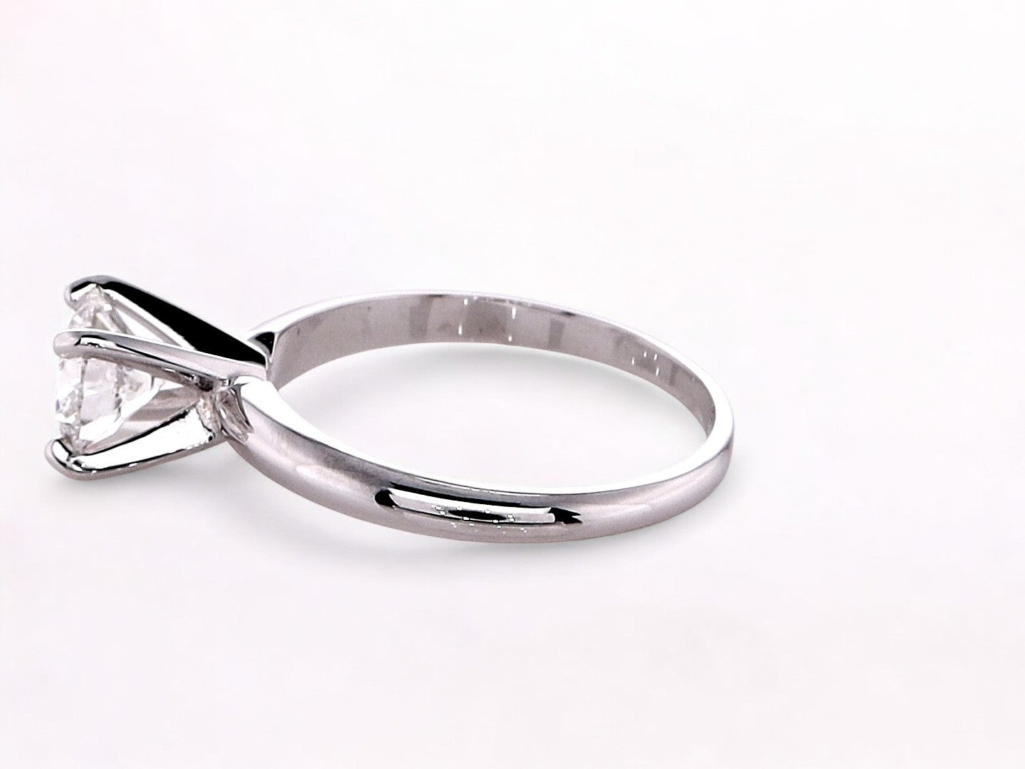 1 Carat Round Brilliant Lab Grown Diamond Solitaire Ring in 14K Gold